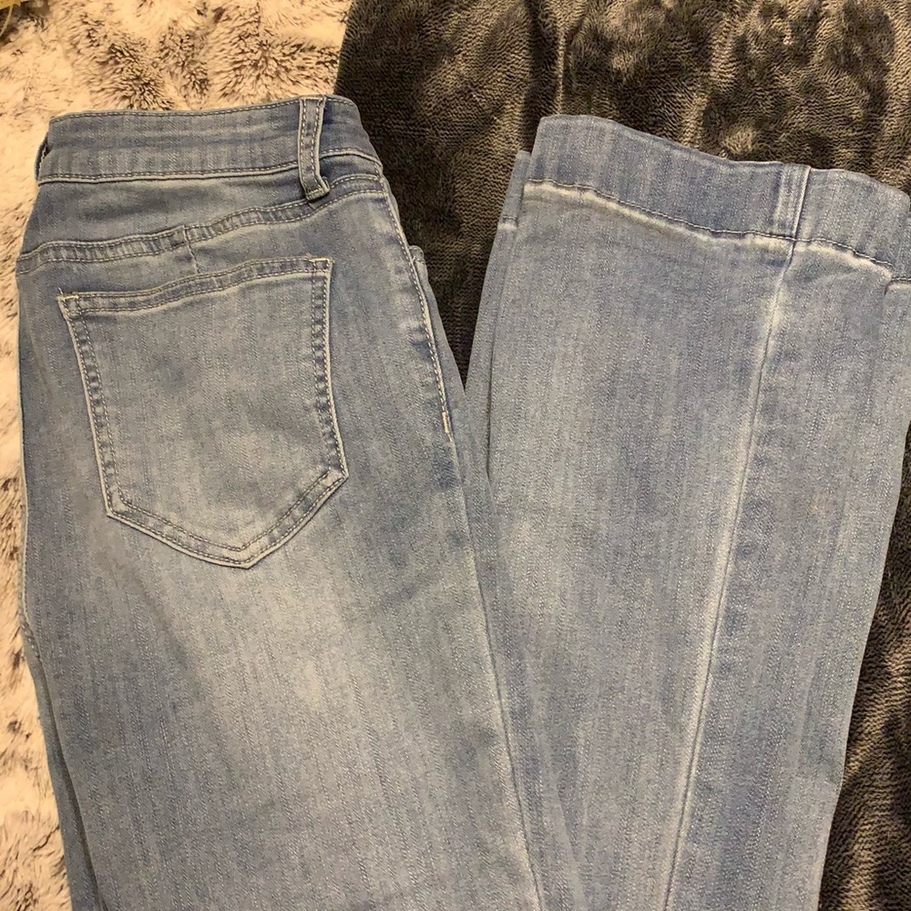 Shein front seam flares S